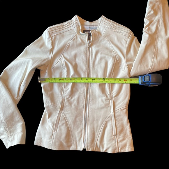 Danier Cream Leather Moto Jacket - small - Picture 7 of 10